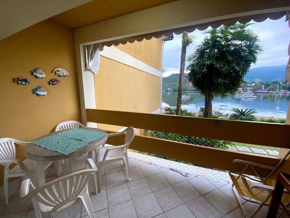 Condomínio com piscina, churrasqueira, sauna e MARINA P LANCHA - WiFi 200Mbps - 1qt e sala com 2 ar condicionados Angra dos Reis Exterior foto