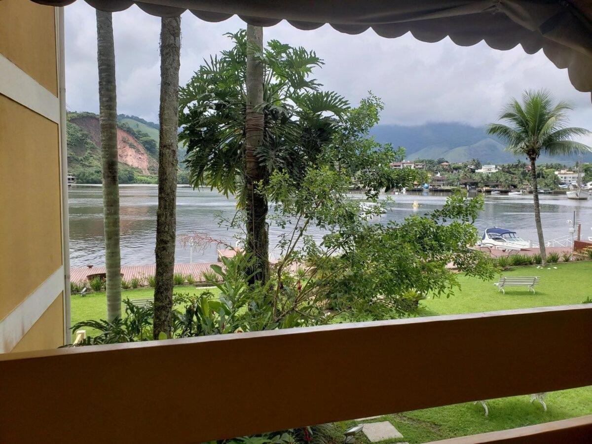 Condomínio com piscina, churrasqueira, sauna e MARINA P LANCHA - WiFi 200Mbps - 1qt e sala com 2 ar condicionados Angra dos Reis Exterior foto