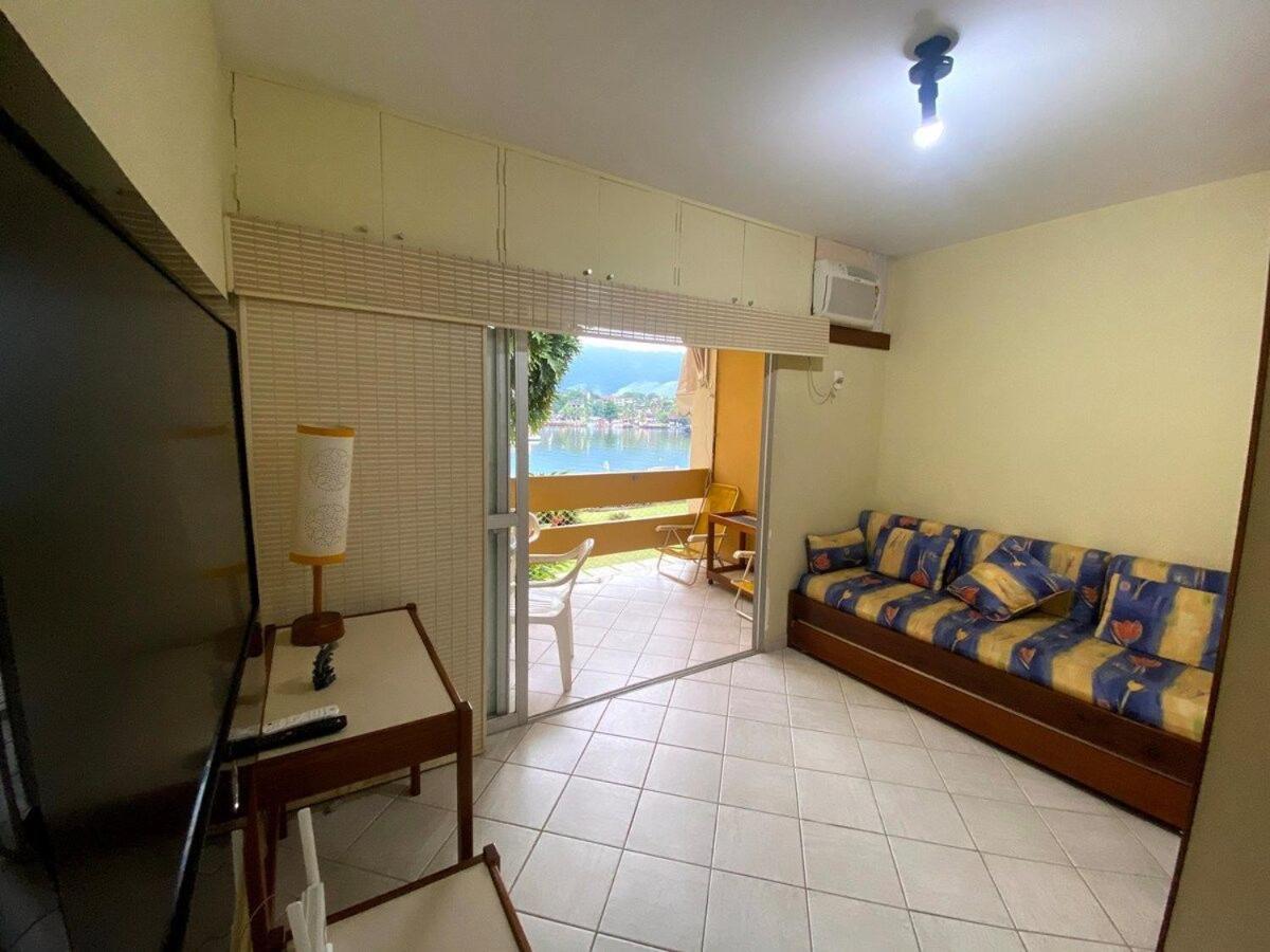 Condomínio com piscina, churrasqueira, sauna e MARINA P LANCHA - WiFi 200Mbps - 1qt e sala com 2 ar condicionados Angra dos Reis Exterior foto