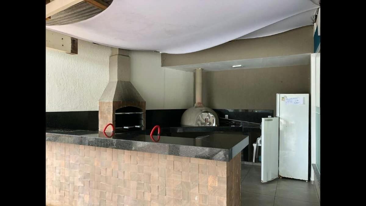 Condomínio com piscina, churrasqueira, sauna e MARINA P LANCHA - WiFi 200Mbps - 1qt e sala com 2 ar condicionados Angra dos Reis Exterior foto